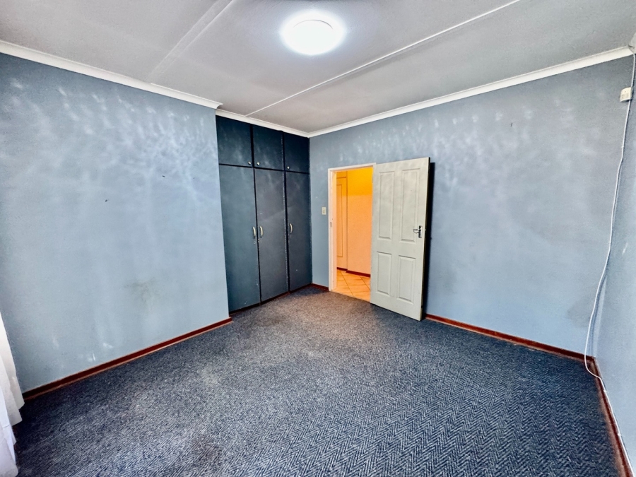 5 Bedroom Property for Sale in Potchefstroom North West
